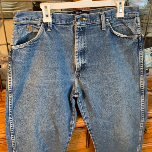 Wrangler George Strait Cowboy Cut Collection - Picture 1 of 3